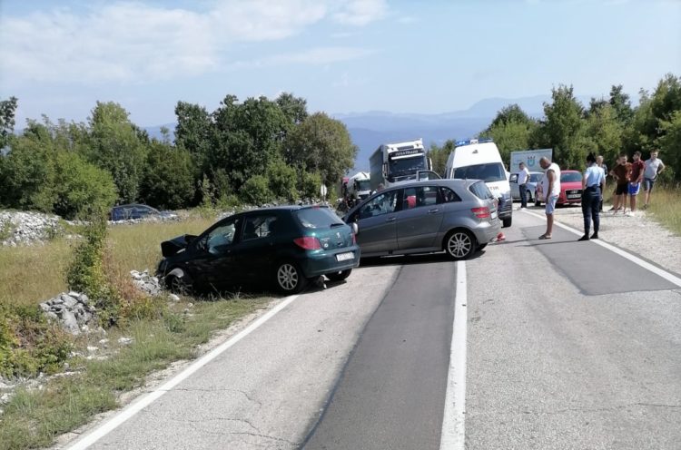 Teža prometna nesreća na putu Široki Brijeg – Grude