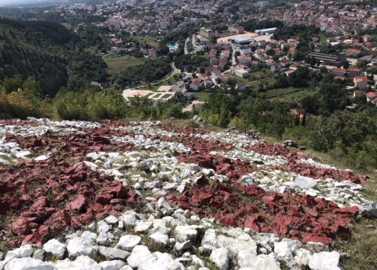 Gradu za rođendan: Očišćen grb iznad Širokog Brijega