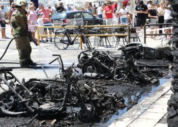 Na splitskoj rivi izgorjelo desetak motocikala