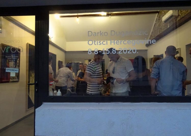 U galeriji Vrba otvorena samostalna izložba akademskog grafičara Darke Dugandžića