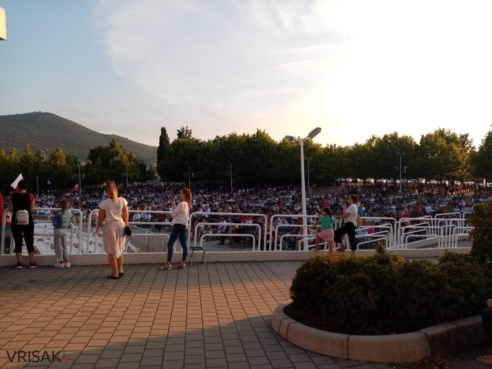 U subotu u Međugorju otvoren 31. Međunarodni molitveni susret mladih