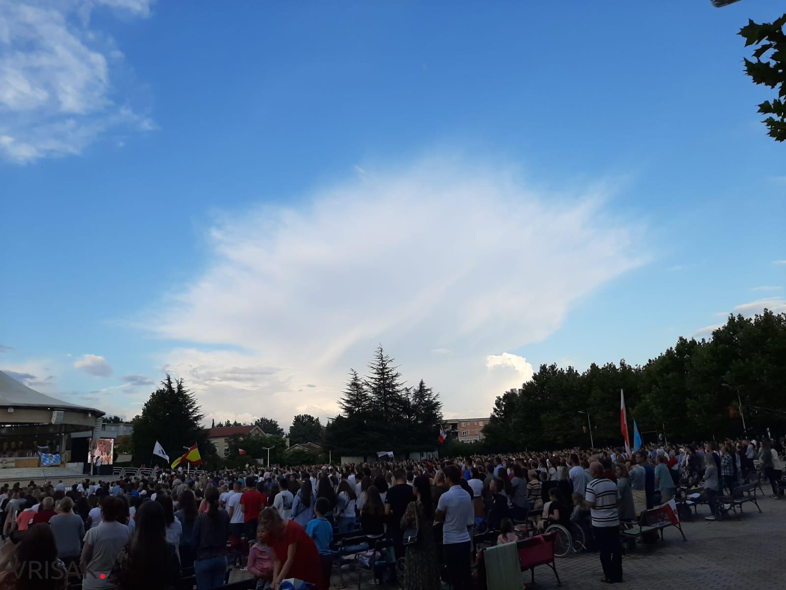 Međugorje: Veliki broj vjernika na zadnjoj večeri Mladifesta