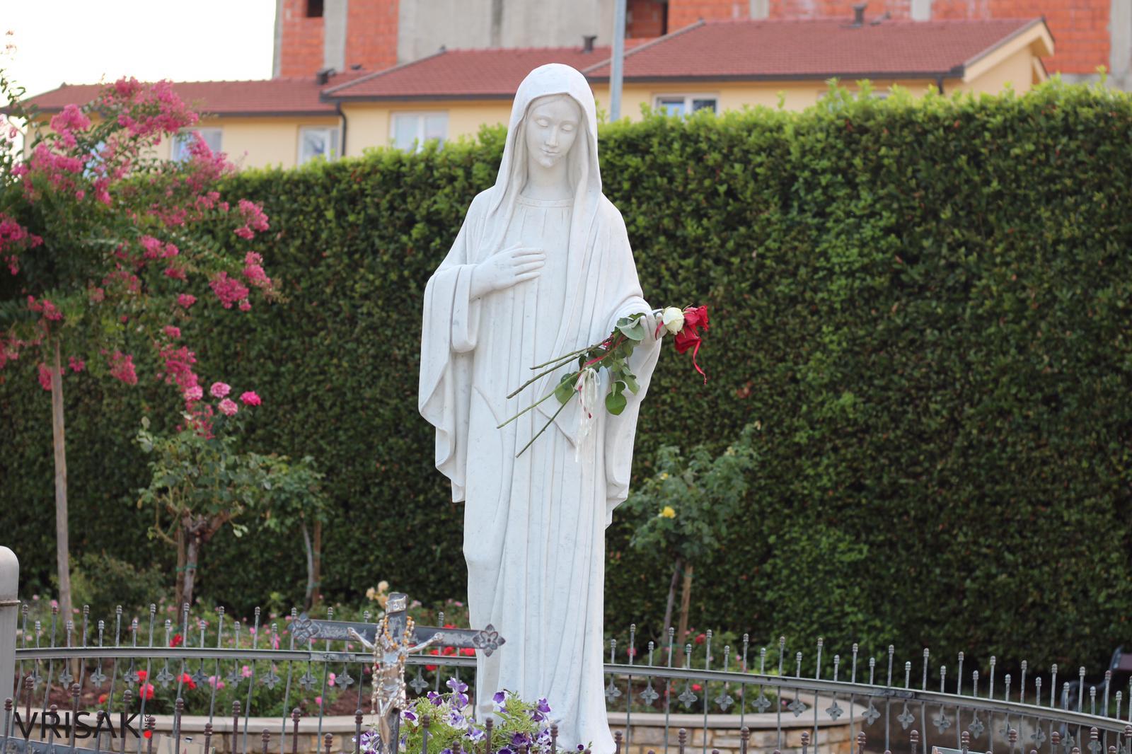 Međugorje: Veliki broj vjernika na zadnjoj večeri Mladifesta
