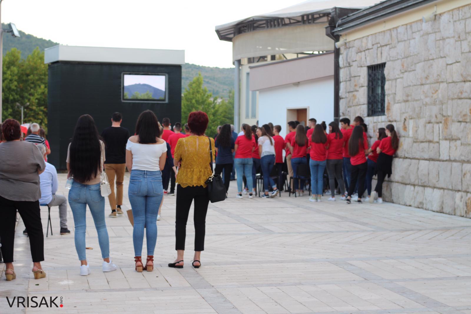 Međugorje: Veliki broj vjernika na zadnjoj večeri Mladifesta