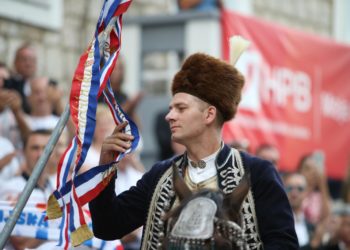 Ivo Zorica slavodobitnik 305. sinjske alke