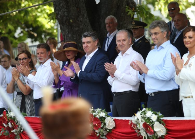 Ivo Zorica slavodobitnik 305. sinjske alke