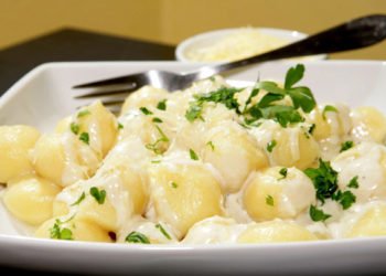 Piletina s njokima u umaku od gorgonzole