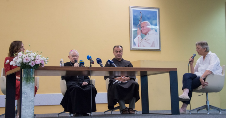 Mons. Hoser: Vatikan vrlo pozitivno ocjenjuje međugorski fenomen