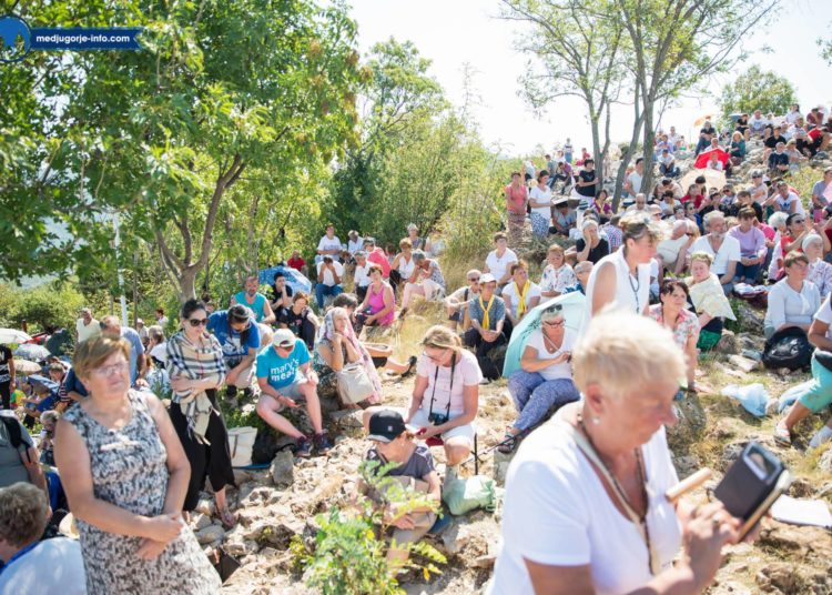 FOTO/Veliki broj vjernika hodočastio na Križevac