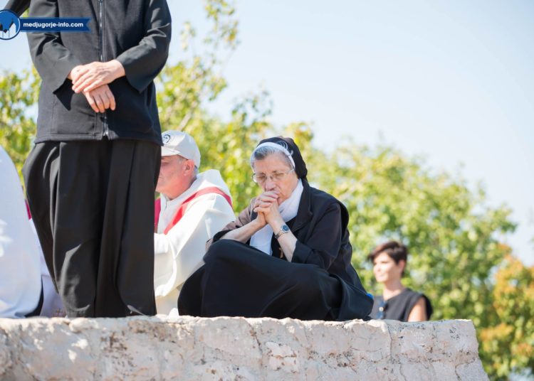 FOTO/Veliki broj vjernika hodočastio na Križevac