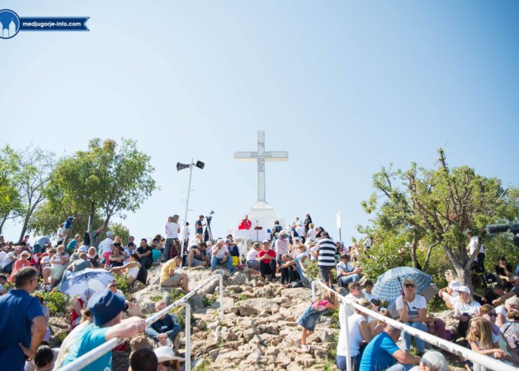 FOTO/Veliki broj vjernika hodočastio na Križevac