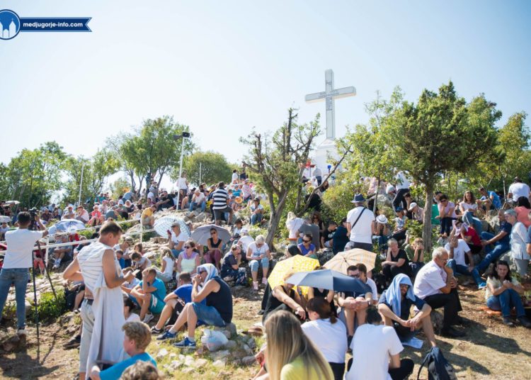 FOTO/Veliki broj vjernika hodočastio na Križevac