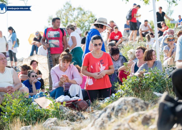 FOTO/Veliki broj vjernika hodočastio na Križevac