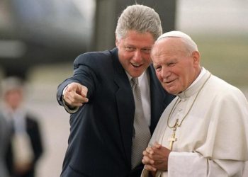 Clinton: Papa mi je rekao: ‘Stoljeće je započelo ratom u Sarajevu, nemojte dopustiti da tako i završi’