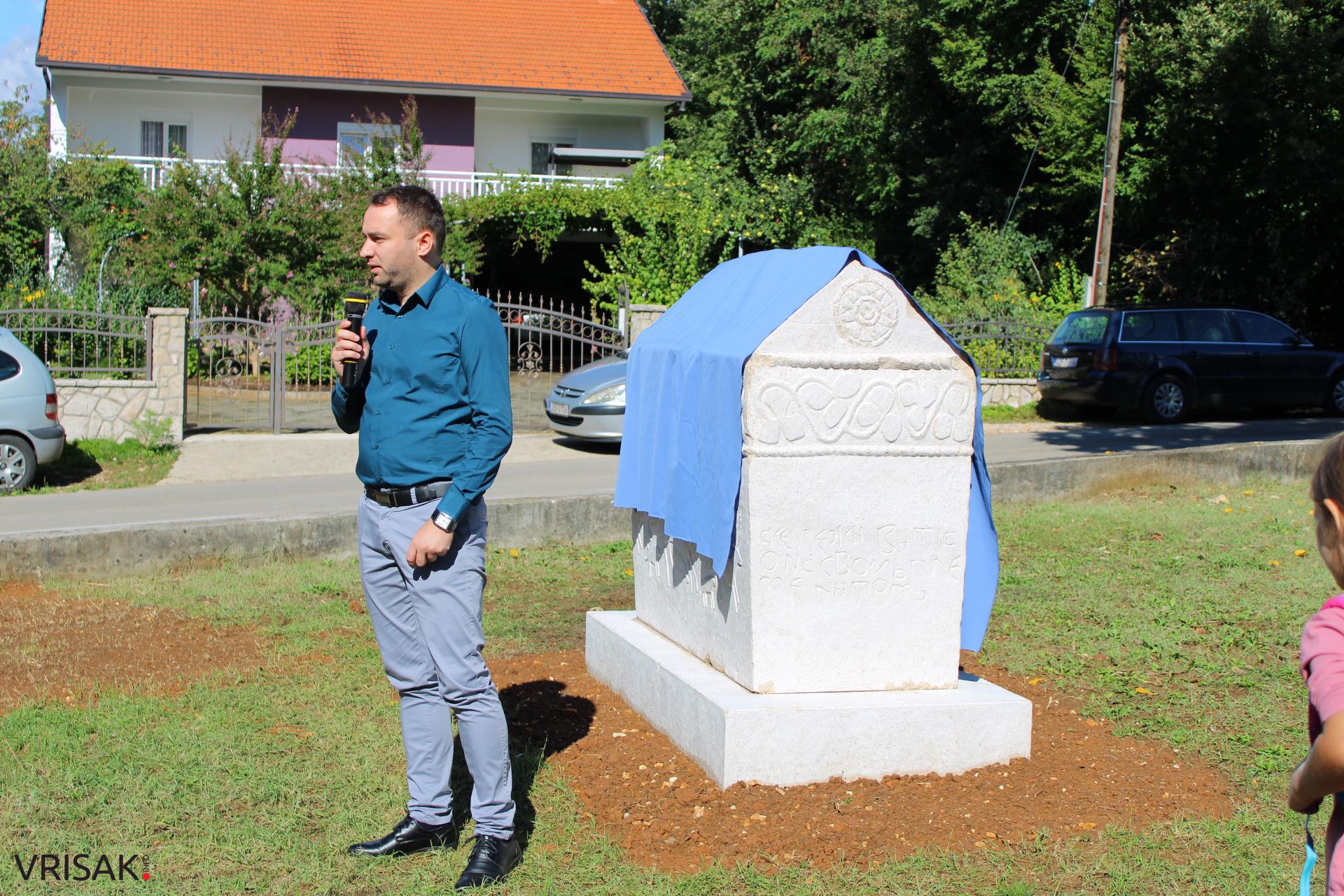 U Mokrom otkrivena replika “Vitkova stećka” (FOTO)