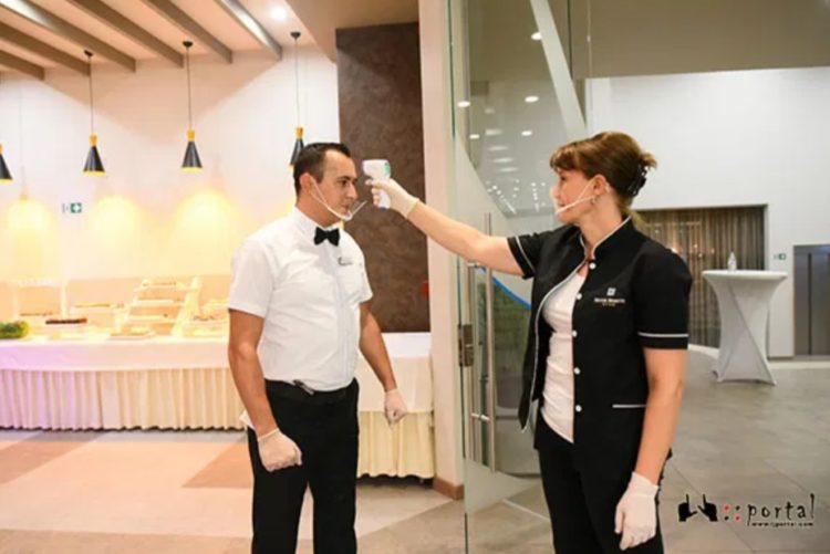 Mjere predostrožnosti: Na svadbama se mjeri temperatura