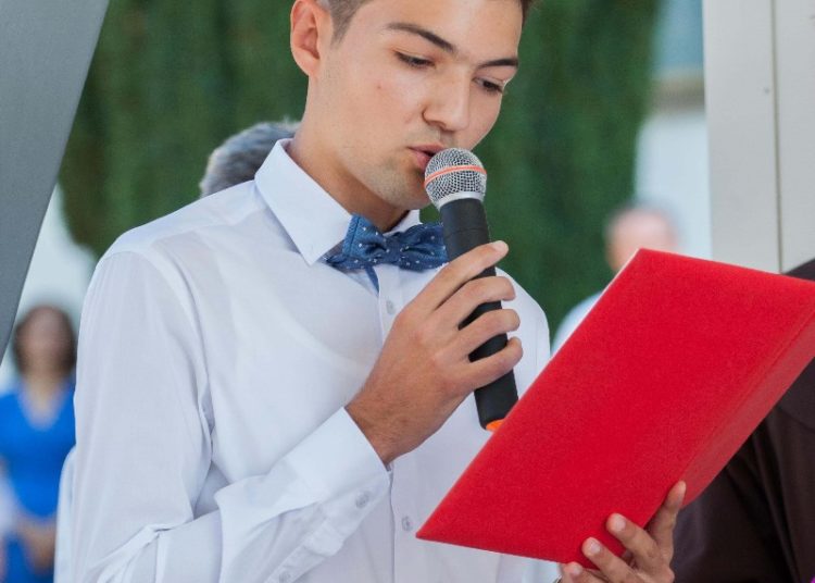 Svečano u Posušju: 120 krizmanika primilo darove Duha Svetoga