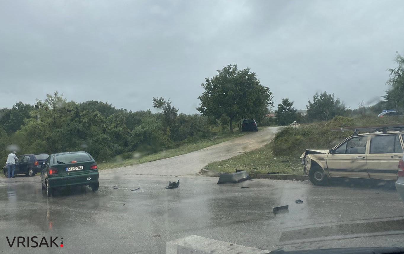Široki Brijeg: Passat i Mercedes sudjelovali u prometnoj nesreći
