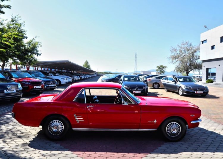 Ford Mustang iz 1966. zaludio Hercegovce (FOTO)