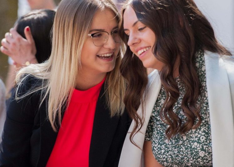 Svečano u Posušju: 120 krizmanika primilo darove Duha Svetoga