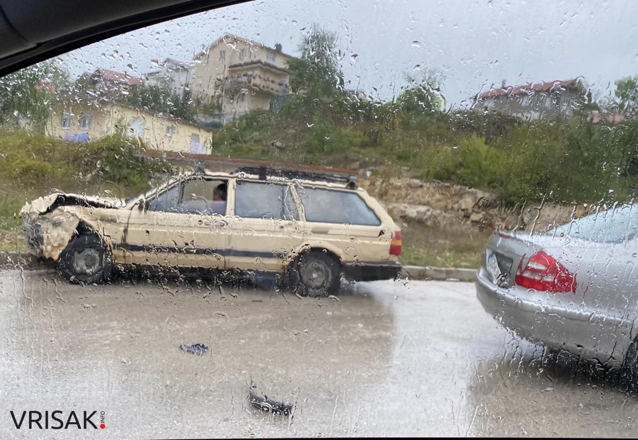 Široki Brijeg: Passat i Mercedes sudjelovali u prometnoj nesreći
