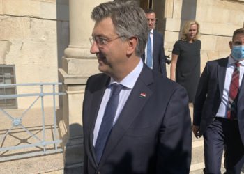 Plenković: „Došao sam iskazati veliko poštovanje prema biskupu Periću i isto tako u znak prijateljstva prema biskupu Paliću kojega jako dobro poznajem”