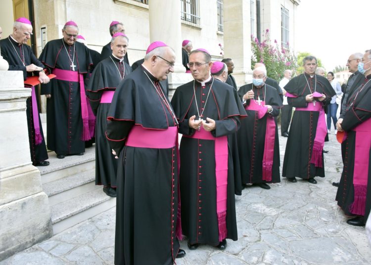 FOTO/Otvoren moderan Biskupijski centar u Mostaru
