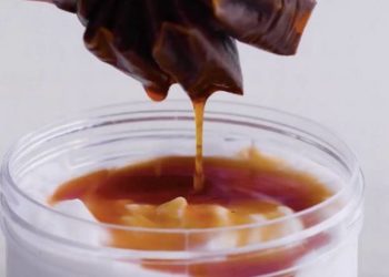 Recept za lažno preplanuli ten uz pomoć vrećice crnog čaja