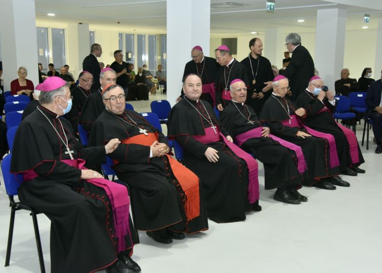 FOTO/Otvoren moderan Biskupijski centar u Mostaru