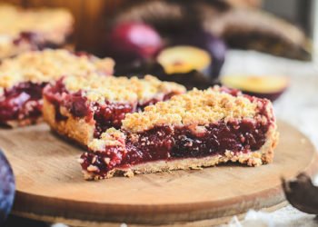 Puding kolač od šljiva