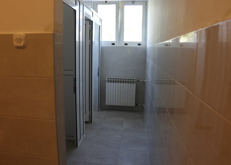 Prva osnovna škola Široki Brijeg dobila nove sanitarne čvorove, uređivale se i područne škole
