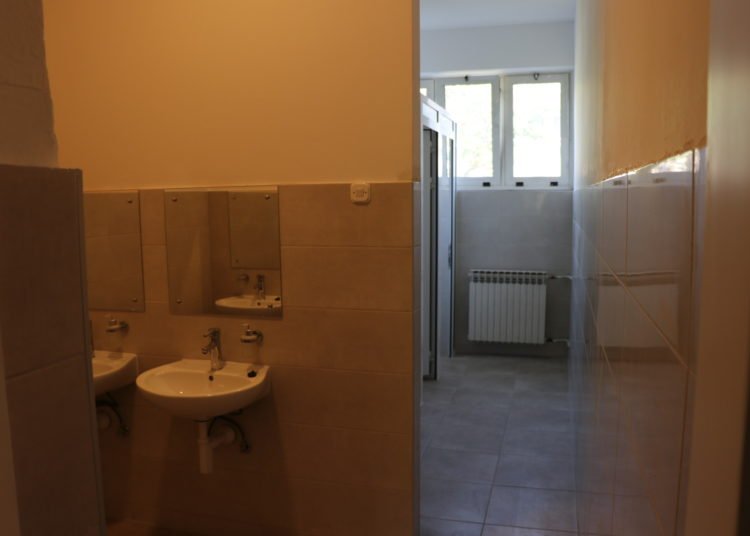 Prva osnovna škola Široki Brijeg dobila nove sanitarne čvorove, uređivale se i područne škole