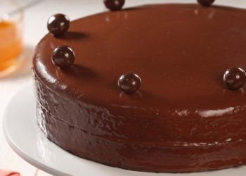 Ukusna Sacher torta