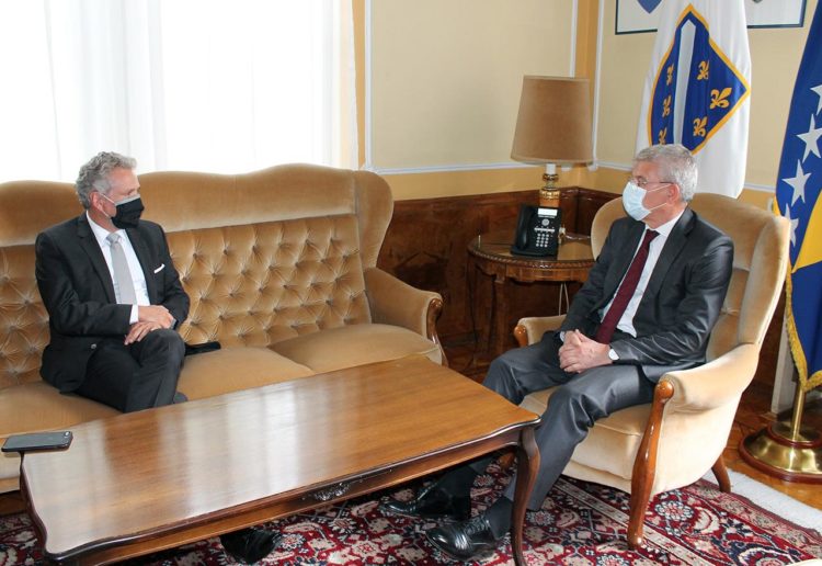 Sattler i Džaferović: BiH je značajno napredovala u ispunjavanju prioriteta EK
