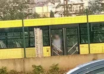 Mostar: Vozač urinirao u gradskom autobusu