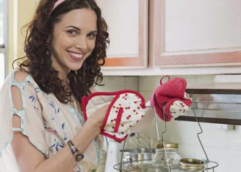 Uklonite naljepnice sa staklenki za minutu uz ovaj genijalan trik