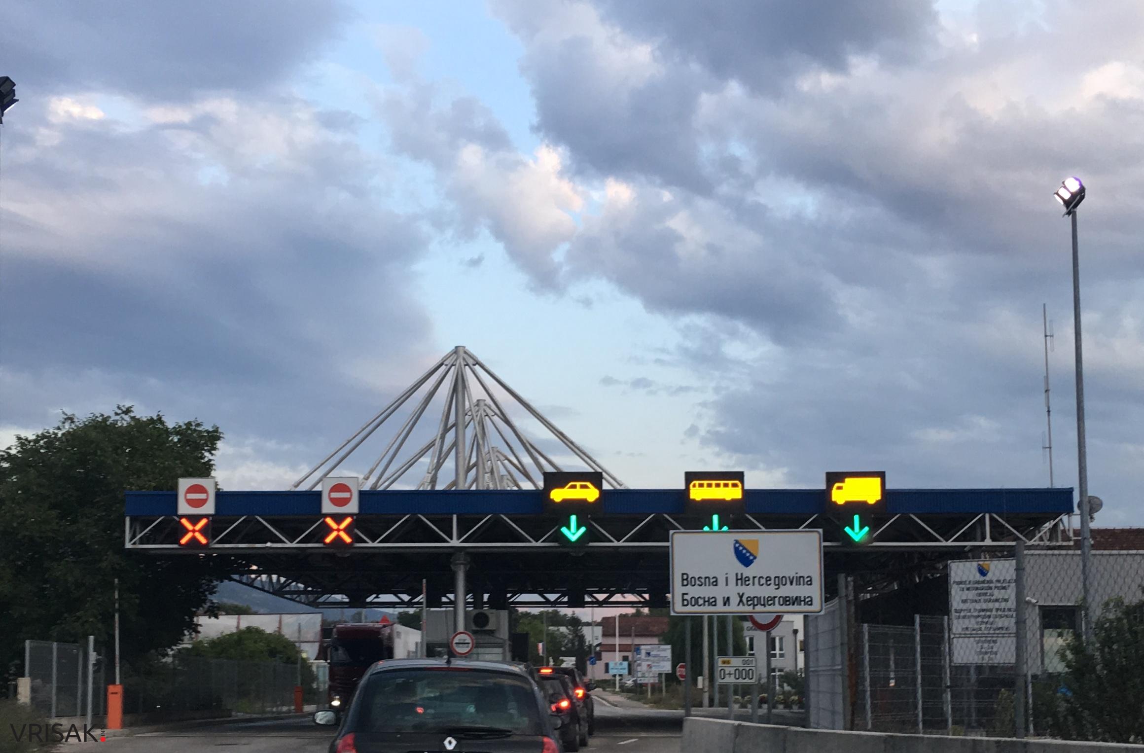 Osobe s dvojnim državljanstvom moraju pokazati bh. putovnicu prilikom ulaska u BiH iz EU