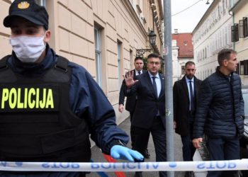 Plenkoviću stiglo pismo s bijelim prahom u kojem mu se prijeti smrću