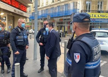 U napadu nožem u Nici ubijene tri osobe, jedna žena obezglavljena