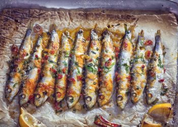 Umjesto u vrućem ulju, ispecite srdele u pećnici!