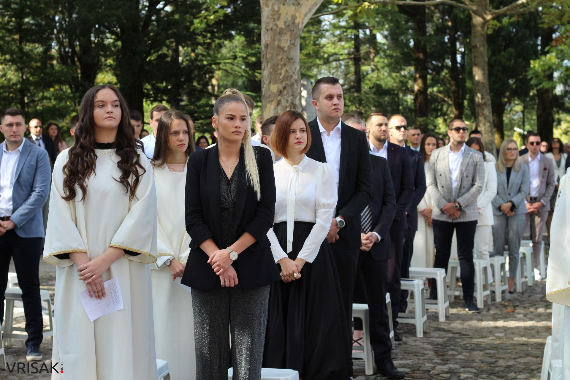 Široki Brijeg: 182 mladih župljana primilo sakrament Svete potvrde