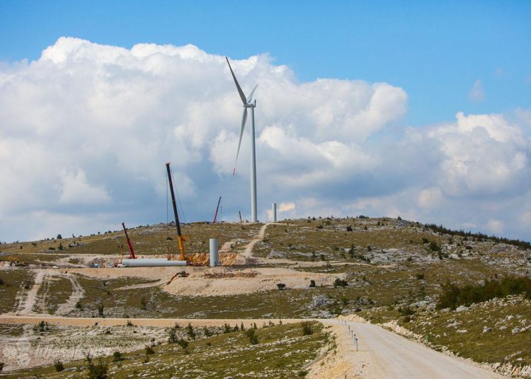 Počela montaža vjetroelektrana na Podveležju