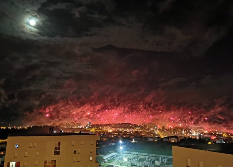 Spektakl u Splitu: Torcida slavi 70. rođendan