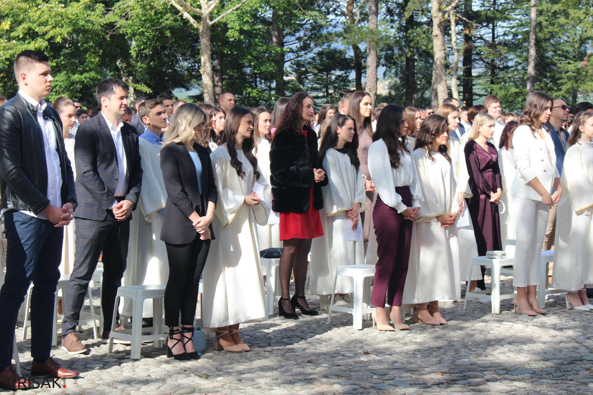 Široki Brijeg: 182 mladih župljana primilo sakrament Svete potvrde