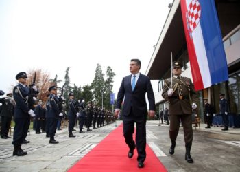 Zoran Milanović odlikovao Tigrove i pripadnike Jedinice za posebne zadatke Rakitje