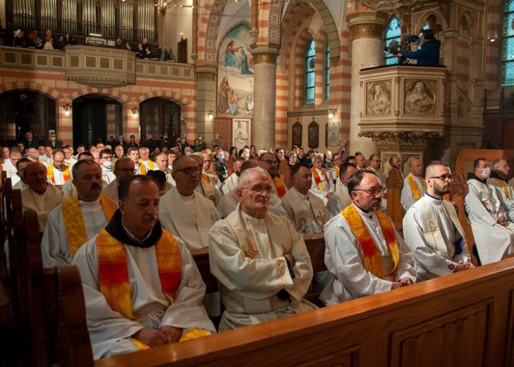 Kardinal Puljić obilježio 75. rođendan i 50 godina svećenstva