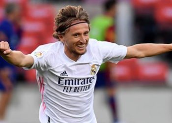 Modrić ušao u igru i predivnom minijaturom donio pobjedu Realu u El Clasicu