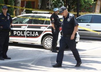 Ukrao dva nova Audija iz salona pa ih parkirao ispred zgrade gdje živi