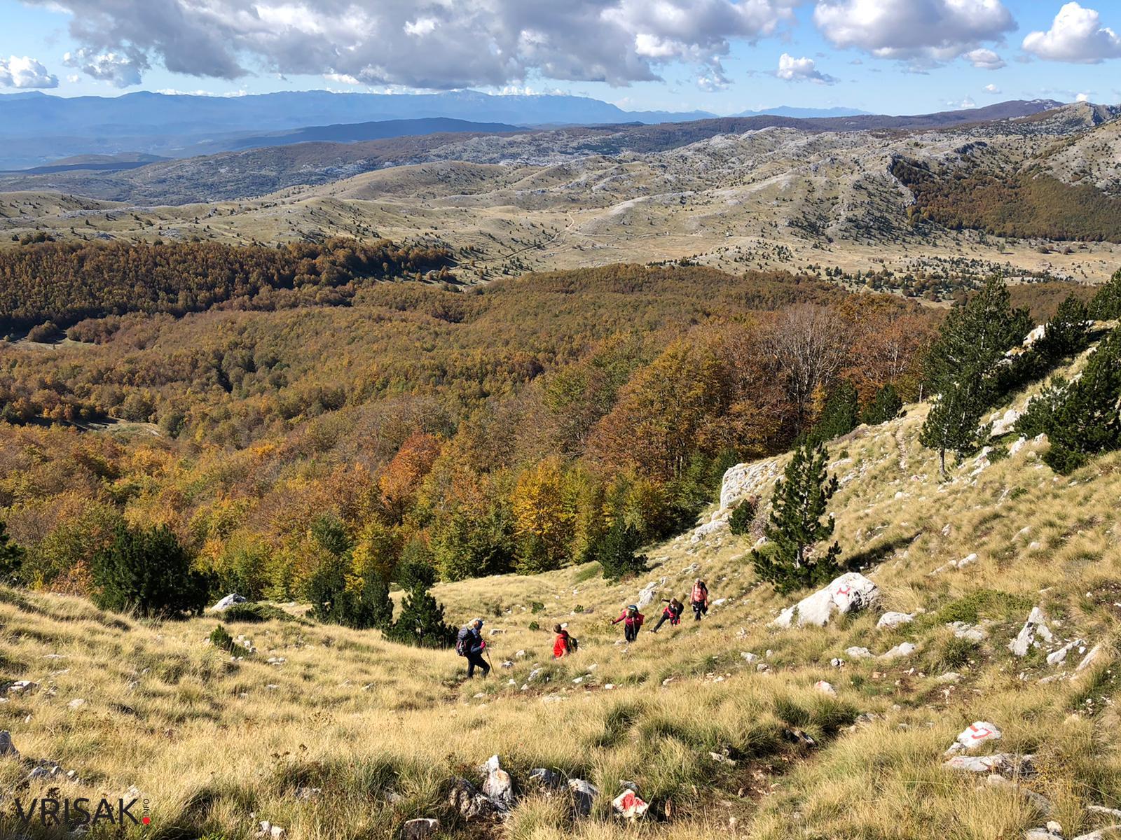 Širokobriježani iskoristili predivan dan za uspon na Veliku Vlajnu