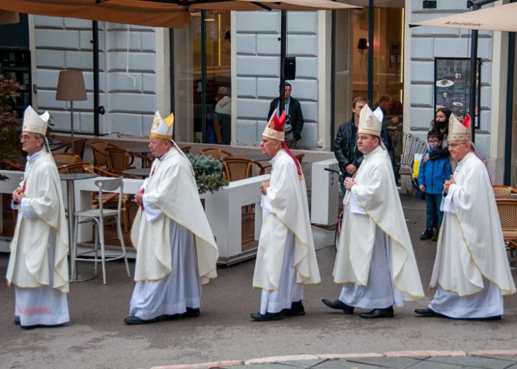 Kardinal Puljić obilježio 75. rođendan i 50 godina svećenstva
